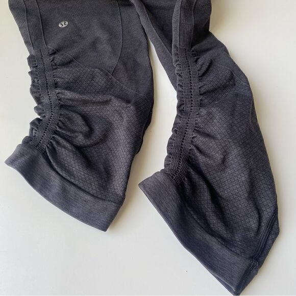 Lululemon In The Flow Crop size 4 gray leggings runch - Picture 3 of 8